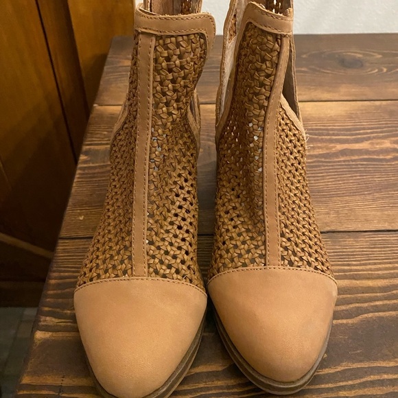 Steve Madden Leather Booties - Picture 6 of 6